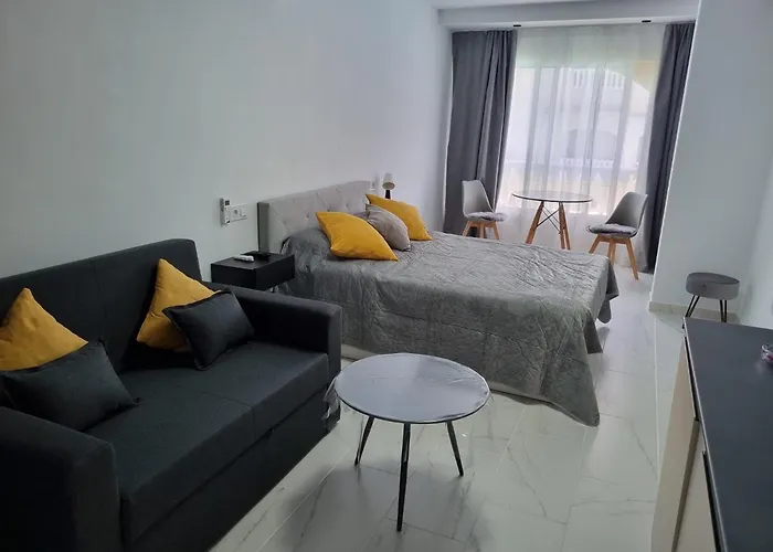 Seascape - Tranquil Studio Apartment